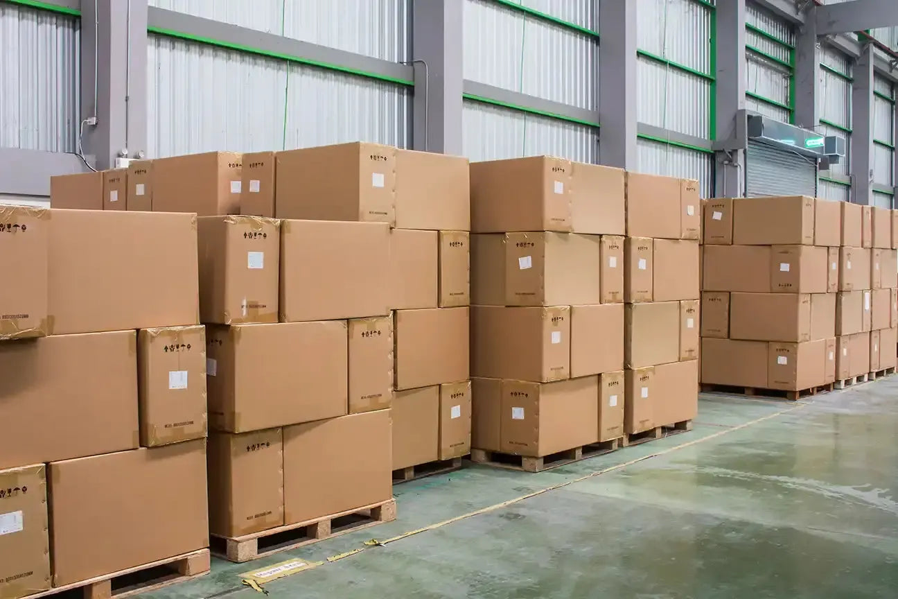 wholesale_screen_printing_bulk_t-shirt_printing_screen_printing_services_custom_apparel_fulfillment_contract_printing_services_B2B_screen_printing_print_shop_partnerships_large_order_ad772fac-1d7c-4e28-8a14-2188dff73f0b