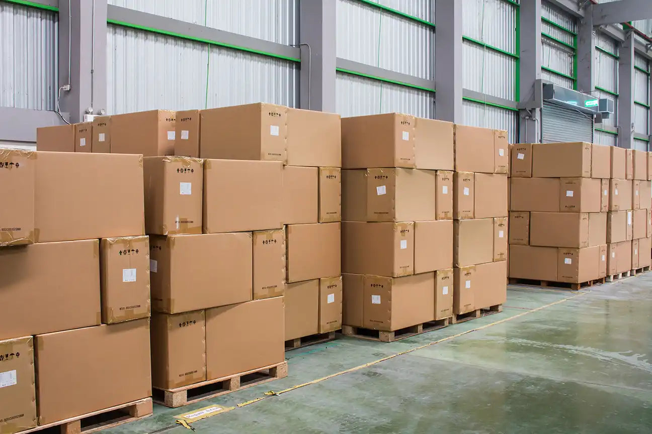 wholesale_screen_printing_bulk_t-shirt_printing_screen_printing_services_custom_apparel_fulfillment_contract_printing_services_B2B_screen_printing_print_shop_partnerships_large_order_1e64fb86-736c-45b2-98ac-040dfc37a747